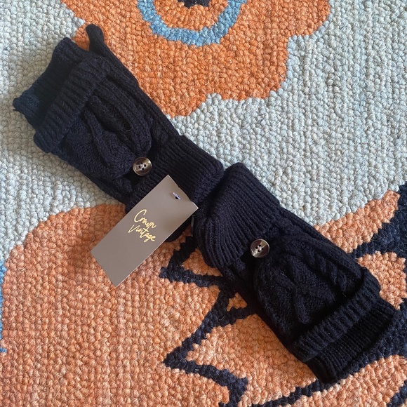 Crown Vintage I Cable Knit Convertible Gloves - Picture 4 of 9